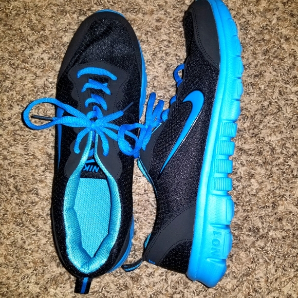 Nike Other - 🇺🇦 NWOT Brand New Nike Swoosh Running Active Athletic shoes 10.5